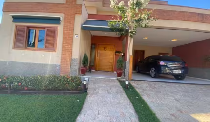 Casa com 5 dormitórios à venda, 298 m² por R$ 1.750.000,00 - Condomínio São Miguel - Vinhedo/SP