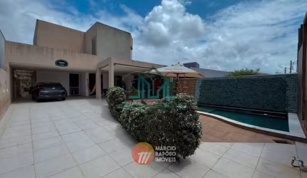Casa em Condomínio com Piscina com 5 Suítes com 340m² no Jardim Petrópolis - Maceió Alagoas