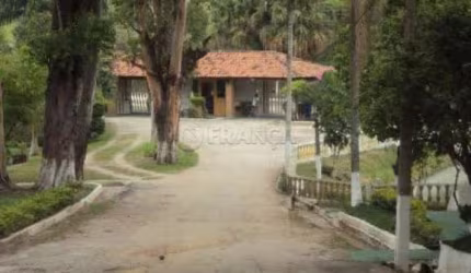 CHÁCARA CONDOMÍNIO FECHADO - ÁREA URBANA JACAREÍ