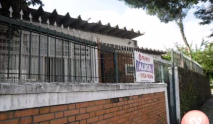CASA 3 DORMITÓRIOS SENDO 1 SUÍTE - CENTRO - JACAREÍ
