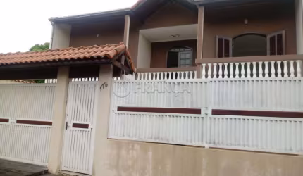 CASA 04 DORMITORIOS SENDO 01 SUITE - JD PARAISO JACAREÍ SP