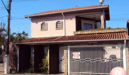 Casa Padrão em Jacareí