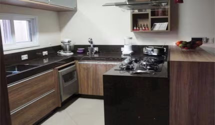 CASA SOBRADO 4 DORMITÓRIOS SENDO 3 SUÍTES BAIRRO VILLA BRANCA JACAREÍ
