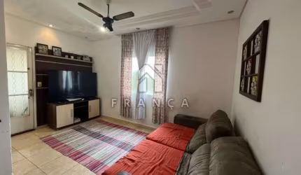 CASA 2 DORMITÓRIOS SENDO 1 SUITE BAIRRO JARDIM MARIA AMELIA JACAREÍ