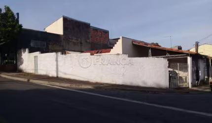 Casa Padrão em Jacareí