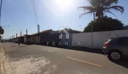 CASA 3 DORMITÓRIOS SENDO 1 SUÍTE BAIRRO JARDIM PRIMAVERA - JACAREÍ