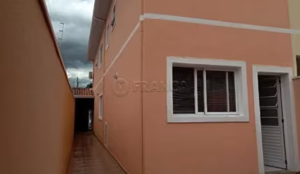 CASA 3 DORMITÓRIOS SENDO 1 SUITE BAIRRO CENTRO JACAREÍ