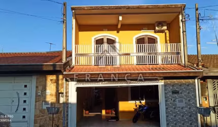 CASA 3 DORMITÓRIOS SENDO 1 SUÍTE BAIRRO JARDIM SANTA MARINA JACAREÍ