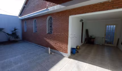 CASA 3 DORMITÓRIOS SENDO 1 SUÍTE BAIRRO CIDADE JARDIM JACAREÍ
