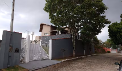 CASA 4 DORMITÓRIOS SENDO 4 SUITES BAIRRO JARDIM FLORES SANTA BRANCA