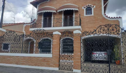 Casa Padrão em Jacareí