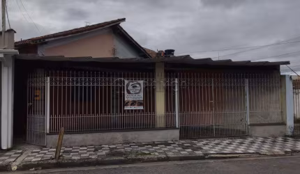 Casa 2 Dormitórios - São João - Jacareí