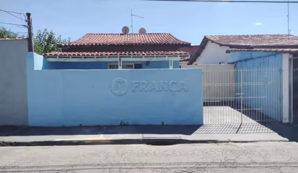 Casa com 3 Dormitórios 1 Suíte - Cidade Jardim !!!
