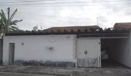 Casa Padrão em Jacareí