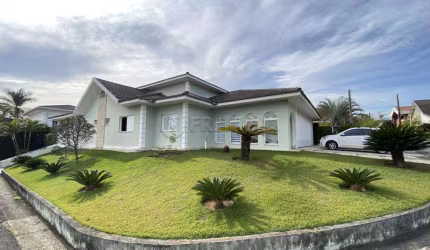 CASA EM CONDOMINIO 04 SUITES - JARDIM CALIFORNIA JACAREÍ SP