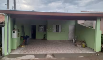CASA COM AREA GOURMET QUINTAL ESPAÇOSO!!