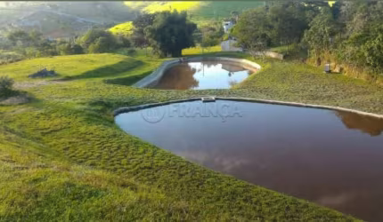 Sítio com 18.700 m² - Jacareí !!!
