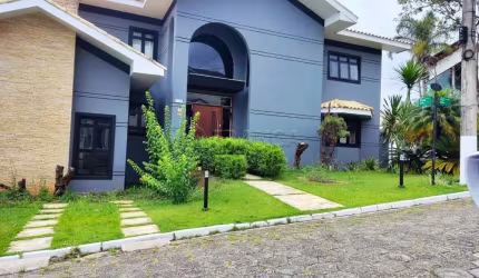 Casa no Condomínio Coleginho