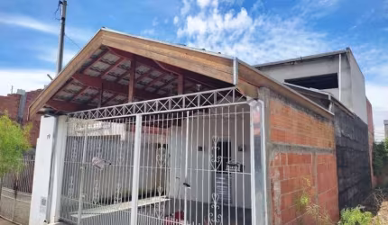 Casa térrea no Jardim Minas Gerais | 2 Dormitórios - São José dos Campos