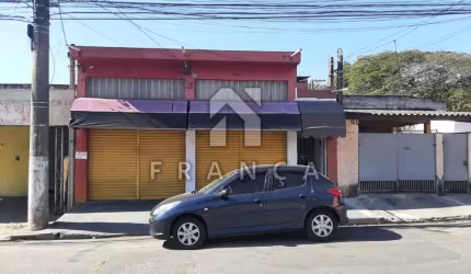 Casa de 03 dormitórios com 02 pontos comerciais à venda no bairro nova jacareí