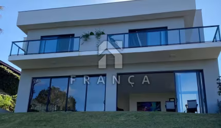 Sua Casa dos Sonhos com vista para a represa em IGARATÁ.