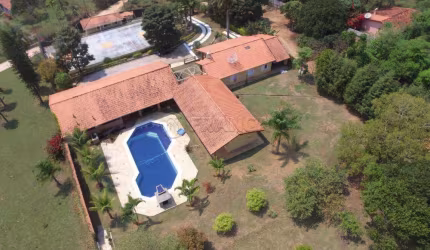 CHÁCARA 5.554 m² 2 DORMITÓRIOS BAIRRO VERANEIO IRAJÁ JACAREÍ