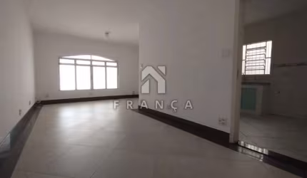 Casa Padrão em Jacareí