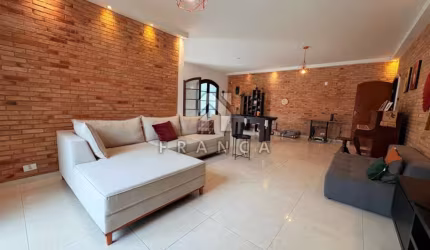 Casa Padrão em Jacareí
