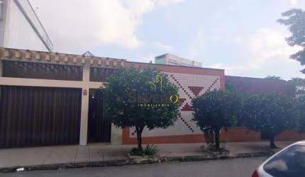 Casa Comercial ou Residencial - frente ao Sesc - SG.