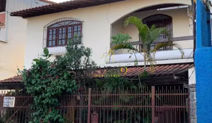 Casa à venda no bairro Centro - São Gonçalo/RJ