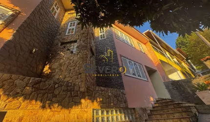 Casa em Condomínio com 5 Quartos à venda - Centro