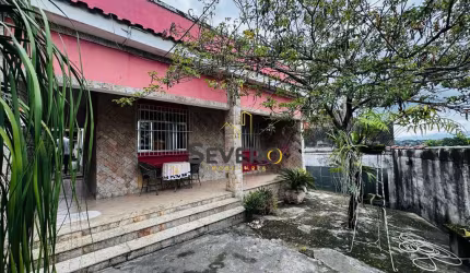 Casa à venda no bairro Antonina - São Gonçalo/RJ
