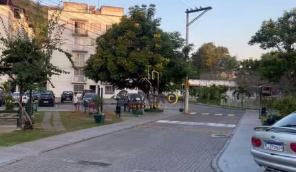 Ótimo 03 quartos em condomínio bem estruturado