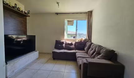 Apartamento 2 dormitórios no Santa Candida!