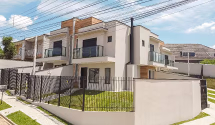 Sobrado no Atuba!