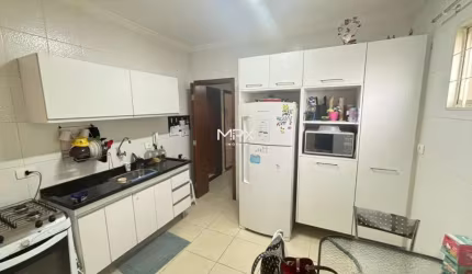 Casa com 2 quartos à venda no Alto, Piracicaba  por R$ 300.000