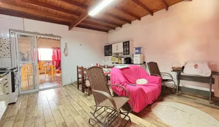 Casa com 2 quartos à venda na Vila Industrial, Piracicaba  por R$ 480.000