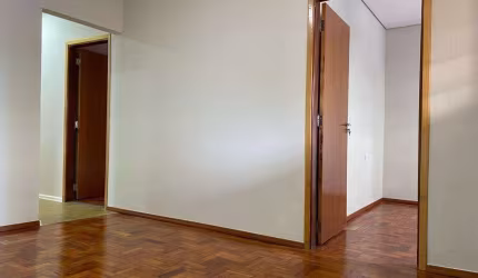 Casa com 3 quartos à venda no Alto, Piracicaba  por R$ 650.000