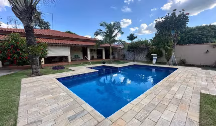 Casa em condomínio fechado com 4 quartos à venda no Campestre, Piracicaba  por R$ 1.600.000