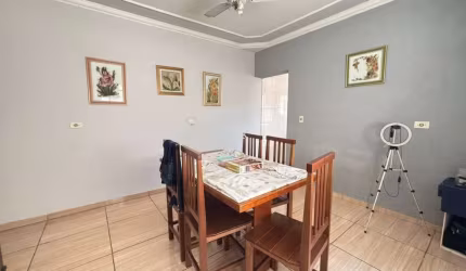 Casa com 3 quartos à venda na Vila Sônia, Piracicaba  por R$ 450.000