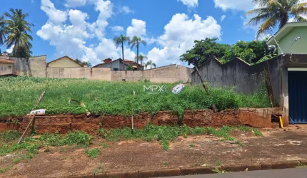 Terreno à venda na Chácara Nazaré, Piracicaba  por R$ 900.000