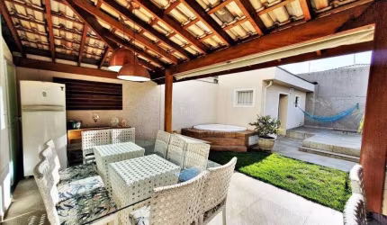 Casa em condomínio fechado com 3 quartos à venda no Campestre, Piracicaba  por R$ 680.000
