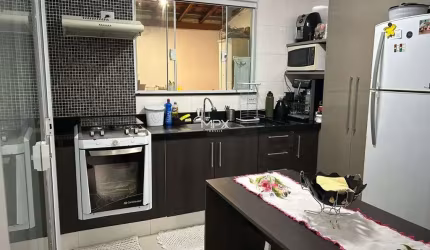 Casa em condomínio fechado com 2 quartos à venda no Parque Orlanda I, Piracicaba  por R$ 250.000