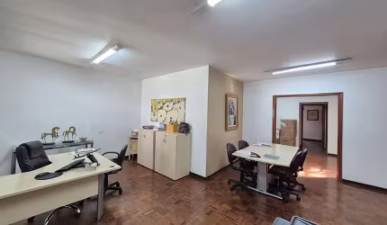 Casa comercial à venda na Vila Monteiro, Piracicaba  por R$ 1.200.000
