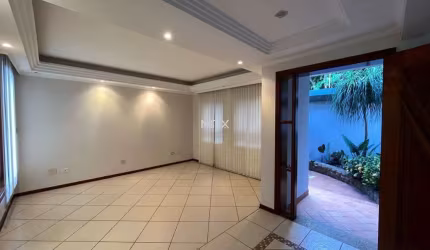 Casa com 4 quartos à venda na Chácara Nazaré, Piracicaba  por R$ 1.100.000