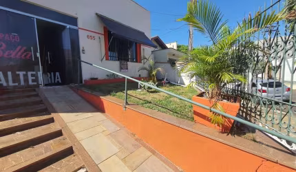Casa com 3 quartos à venda na Vila Rezende, Piracicaba  por R$ 650.000