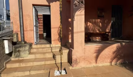 Casa com 2 quartos à venda na Vila Aparecida, Jundiaí  por R$ 680.000