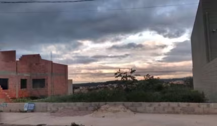 Terreno à venda no Residencial Aimoré, Várzea Paulista  por R$ 170.000