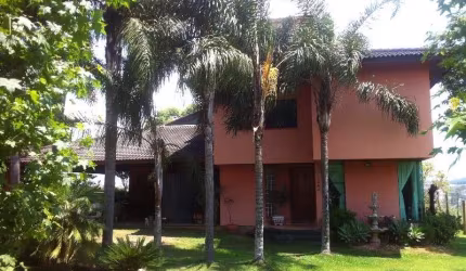 Casa com 3 quartos à venda na Esplanada do Carmo, Jarinu  por R$ 1.500.000