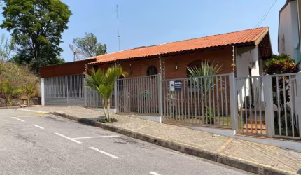 Casa com 3 quartos à venda no Jardim Paulista, Campo Limpo Paulista  por R$ 1.000.000